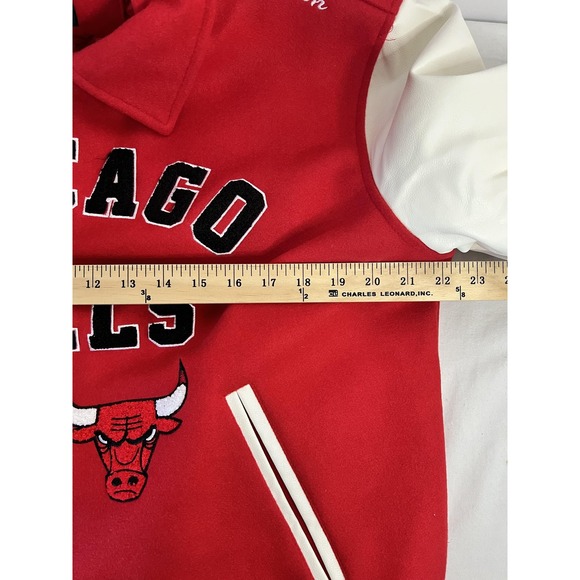 Chicago Bulls Jacket Mens Medium Red White NBA Basketball Ultra Game Varsity - Picture 6 of 8
